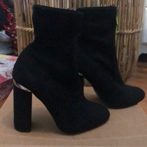 Faux suede Ankle booties